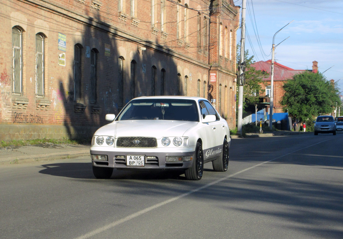 а 065 вр 125, Nissan Gloria 10th gen (Y33), 1995–1999