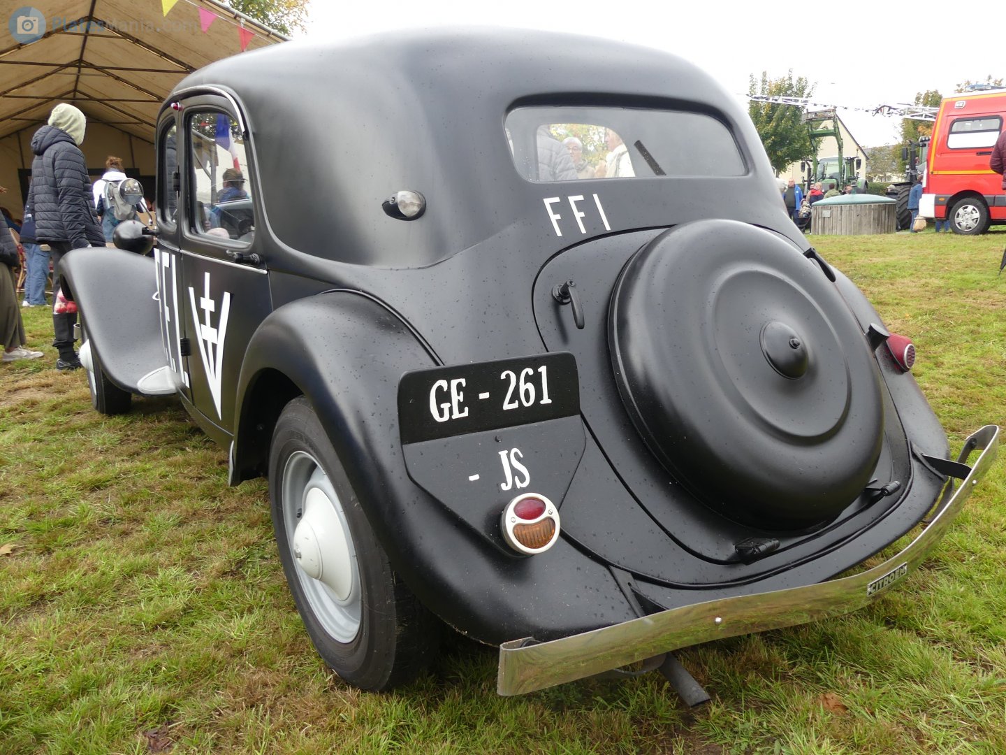 GE-261-JS, Citroёn Traction Avant Commerciale/Familiale, 1936–1957