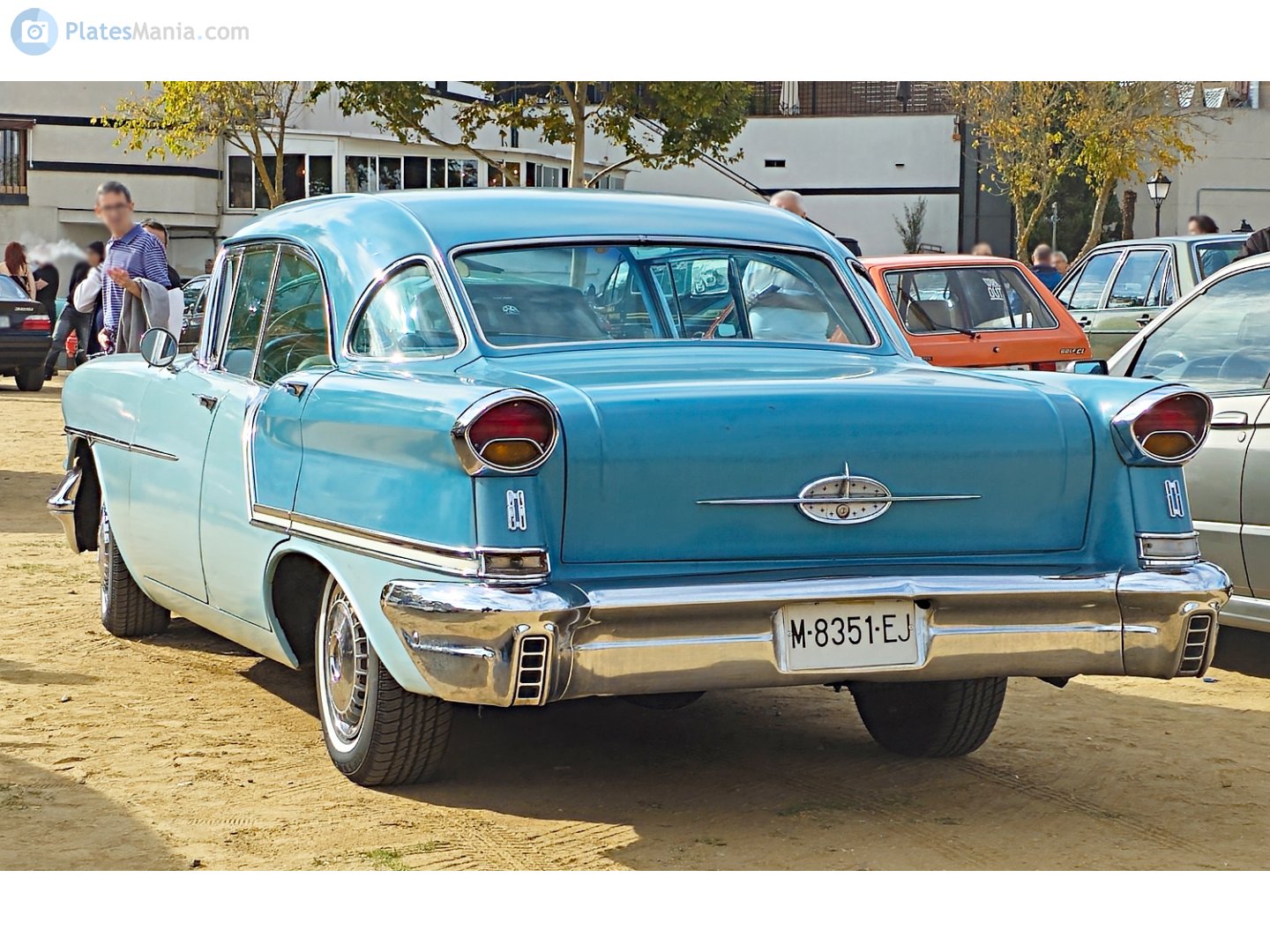 M 8351 EJ, Oldsmobile 88 3rd gen 1957 4-door Hardtop (3639; B-body), 1956–1957
