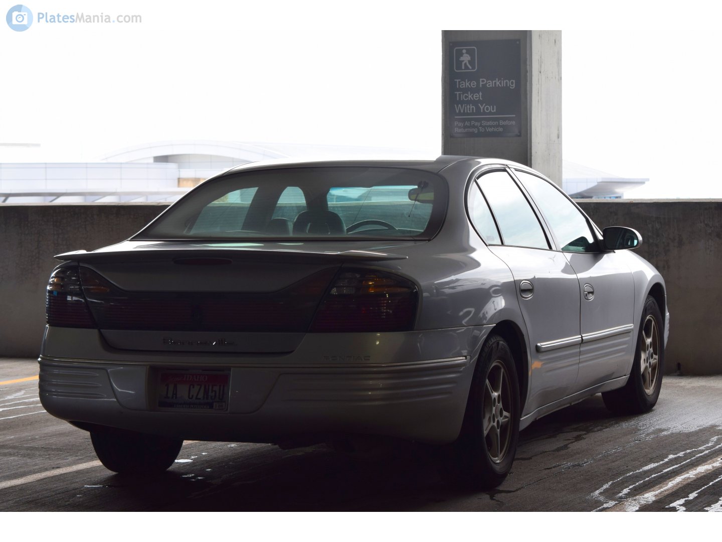 1A CZN5U, Pontiac Bonneville 10th gen (GMX310), 1999–2005