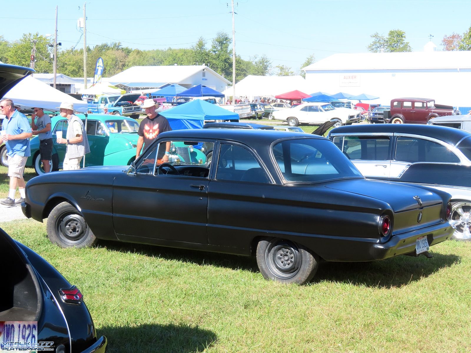 JMQ 1926, Ford Falcon 1st gen 2-door Sedan (64A; NA-market), 1959–1961