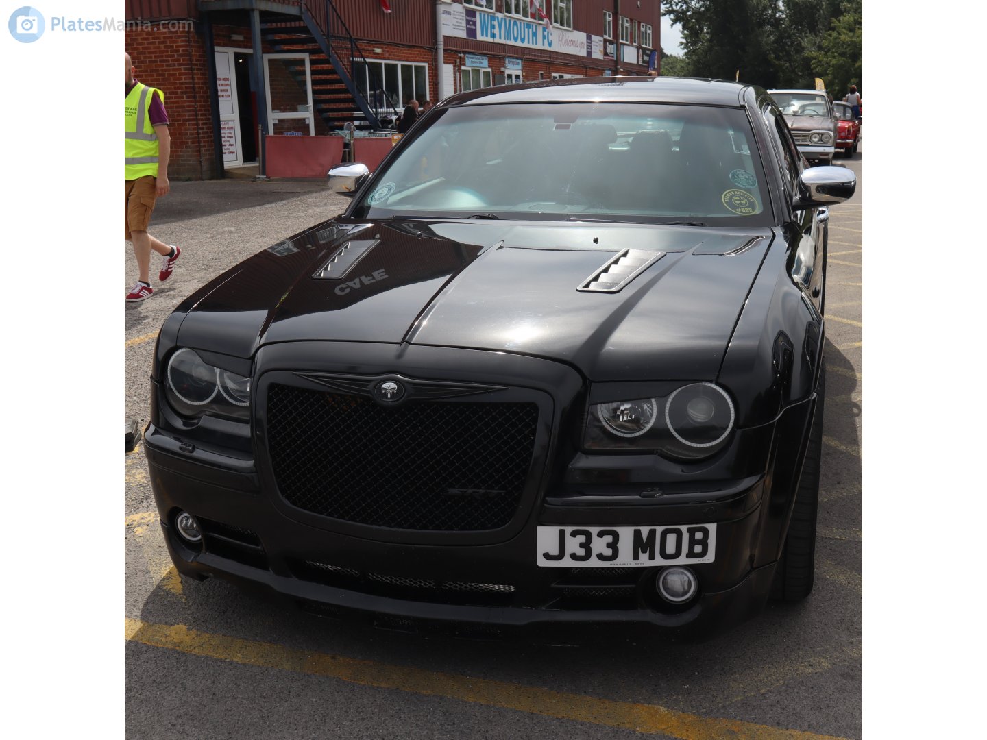 J33MOB, Chrysler 300/300C 1st gen Sedan (LX), 2004–2010