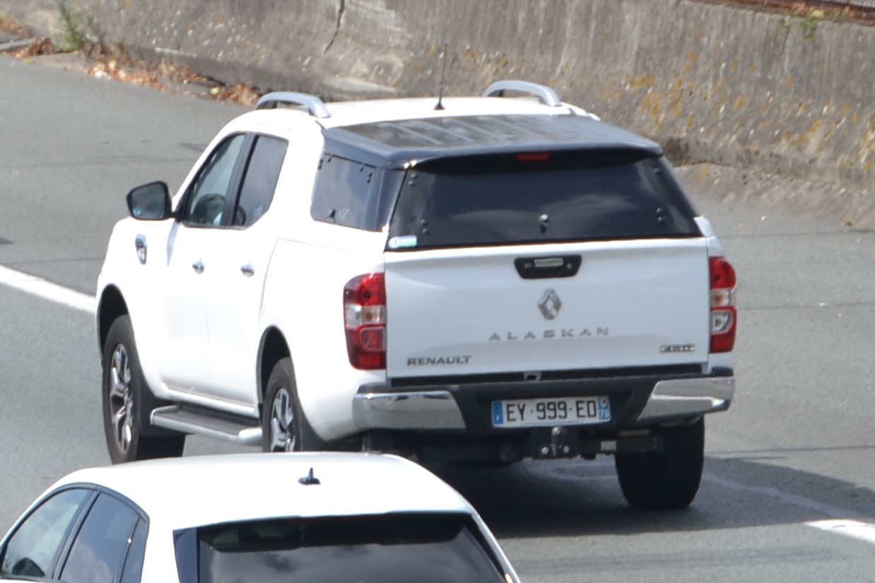 EY-999-ED, Renault Alaskan 1st gen (U55), 2017–