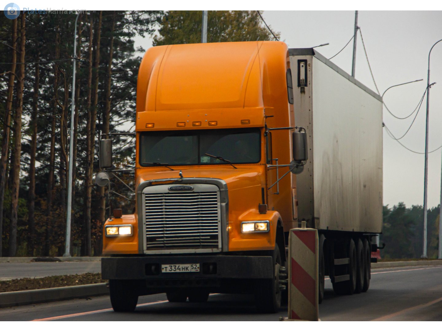 т 334 нк 52, Freightliner FLD SD, 1990–2010