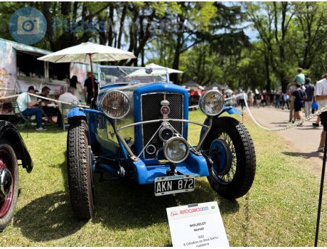 AKN 872, Wolseley Hornet