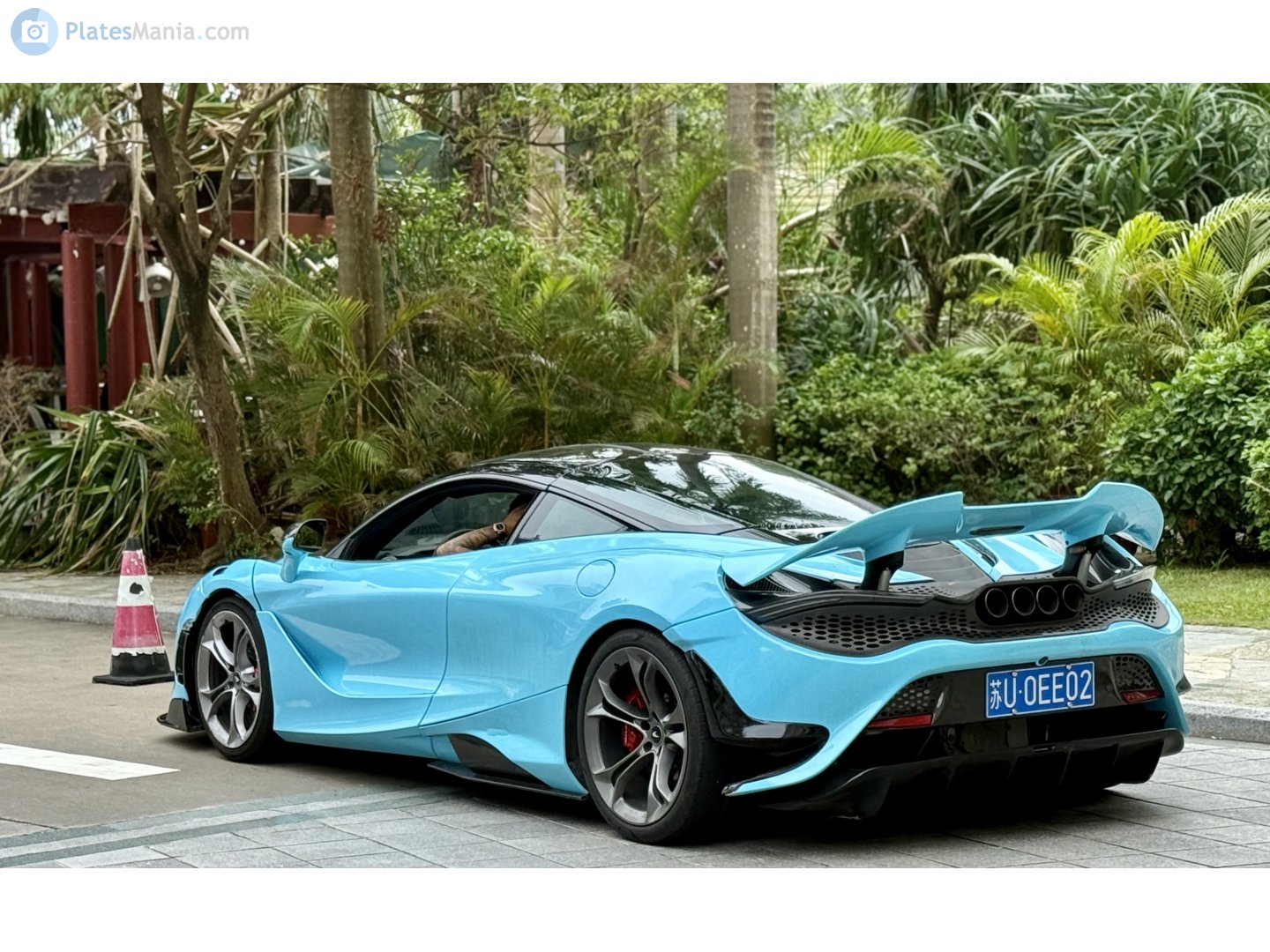 苏U·0EE02, McLaren 765LT 