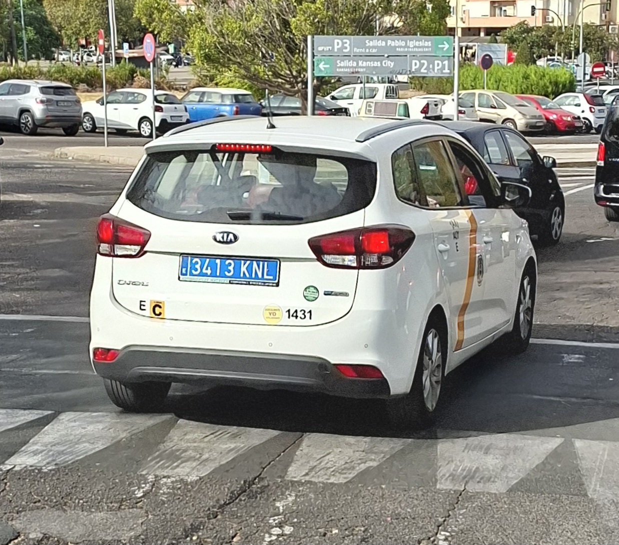 3413 KNL, Kia Carens 3rd gen (RP), facelift, 2016–2018