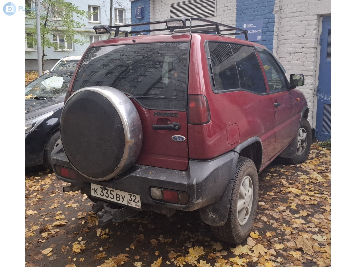 к 335 ву 32, Ford Maverick 3rd gen 3-door SUV (UX70), 1993–1999 (rebadged Nissan Terrano II)
