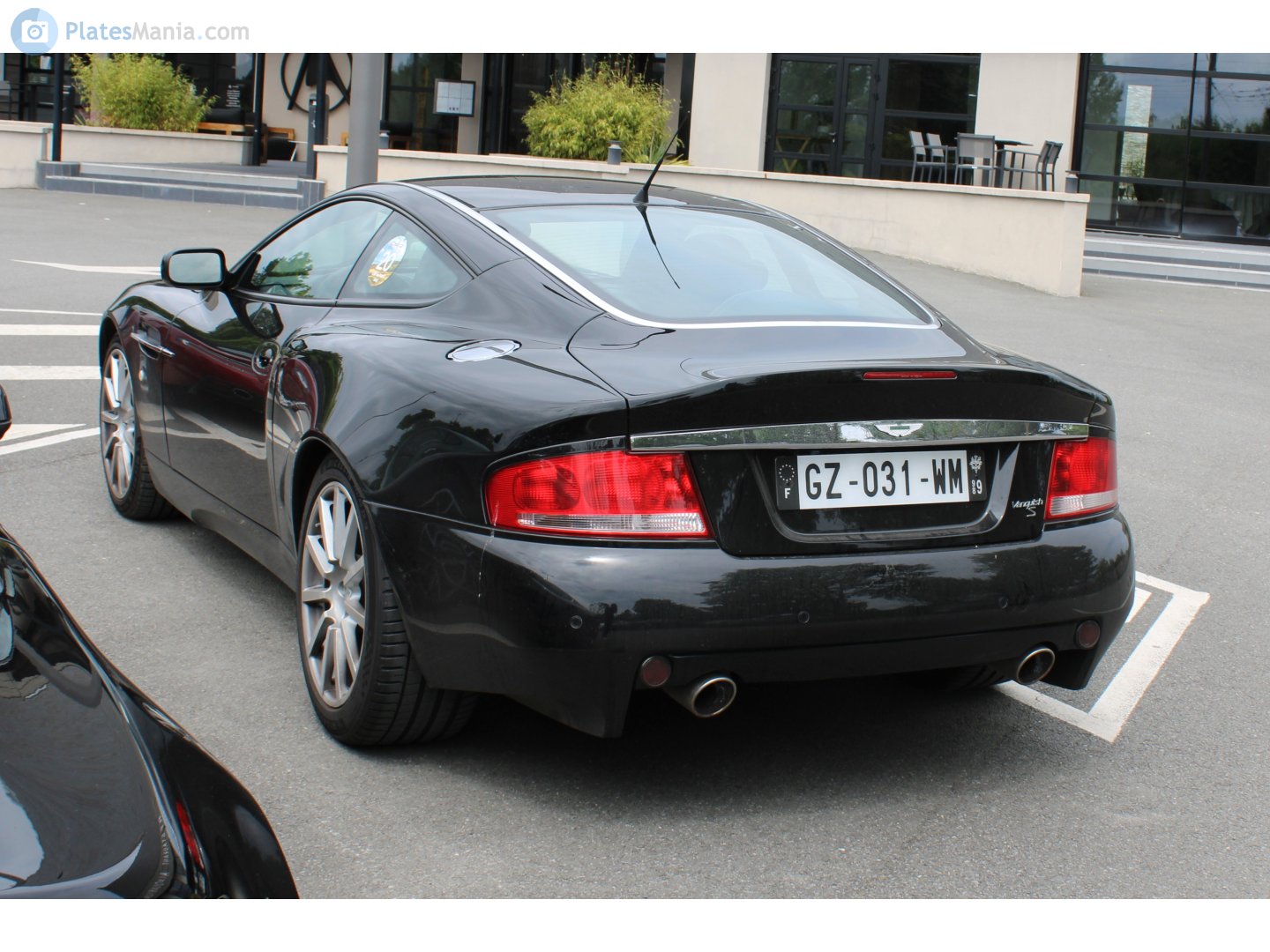 GZ-031-WM, Aston Martin Vanquish 1st gen V12 Vanquish, 2001–2007