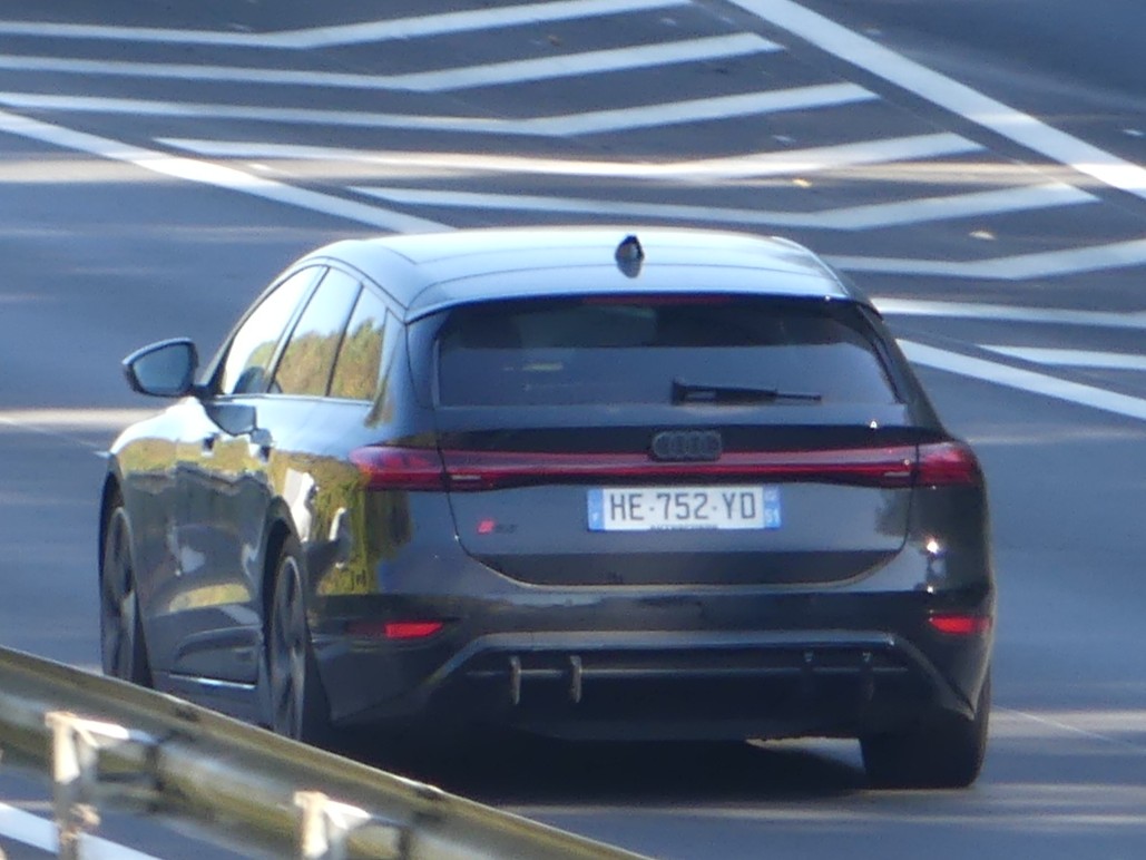 HE-752-YD, Audi S6 6th gen e-tron Avant, 2024–