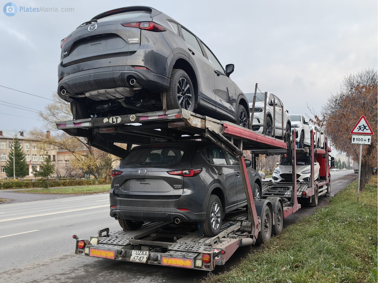 02AA 6747, Trailers (2009) 