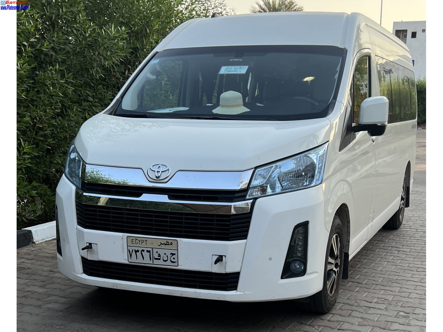 ٧٣٢٦ فنج, Toyota HiAce 