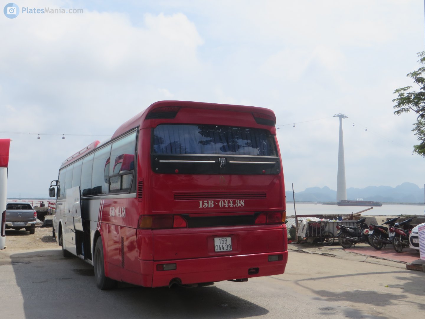 15B-044.38, Hyundai Aero Hi Class 