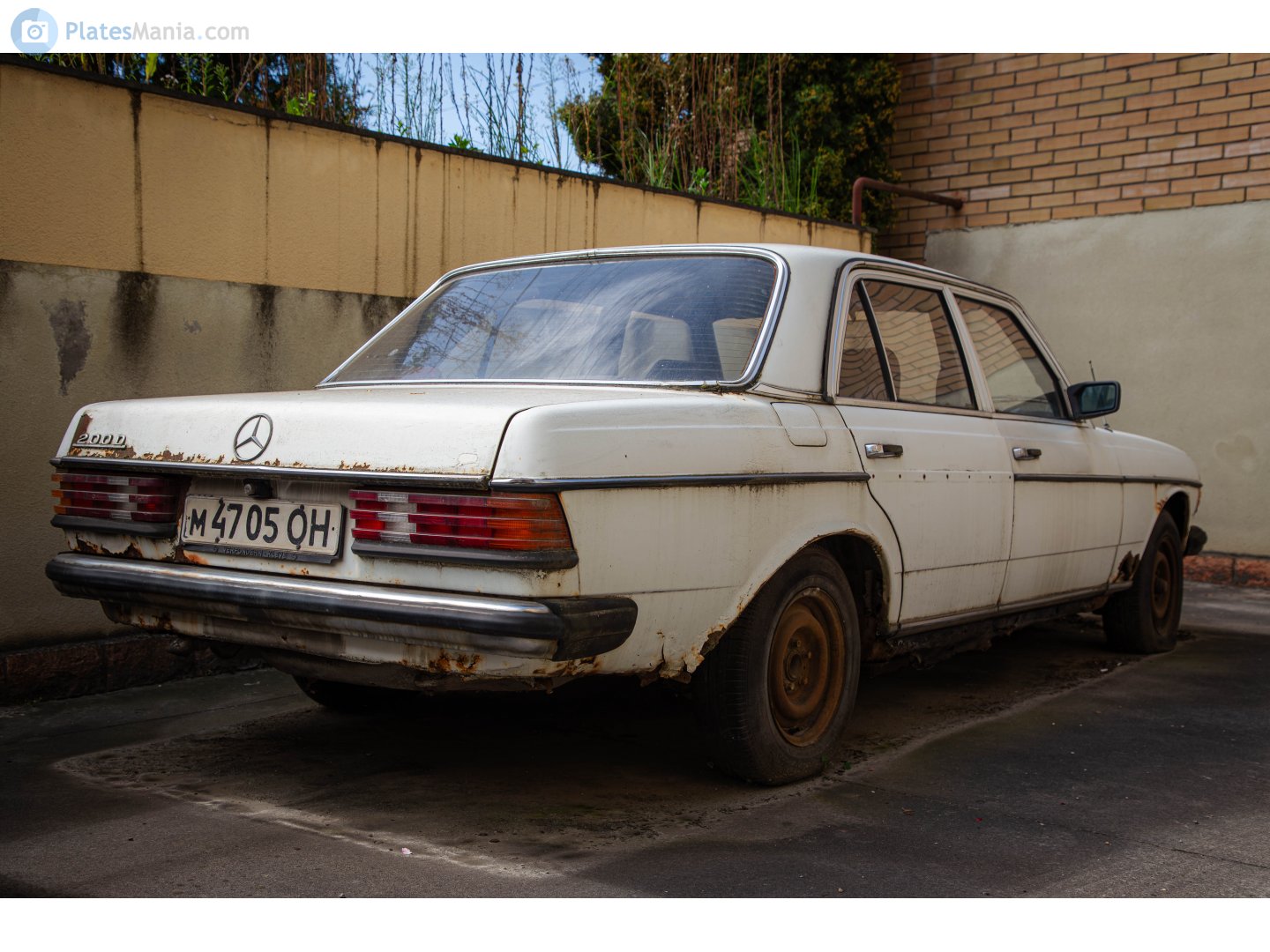 м 4705 ОН, Mercedes-Benz E-Klasse 200–300 Sedan (W123), 1975­–1986