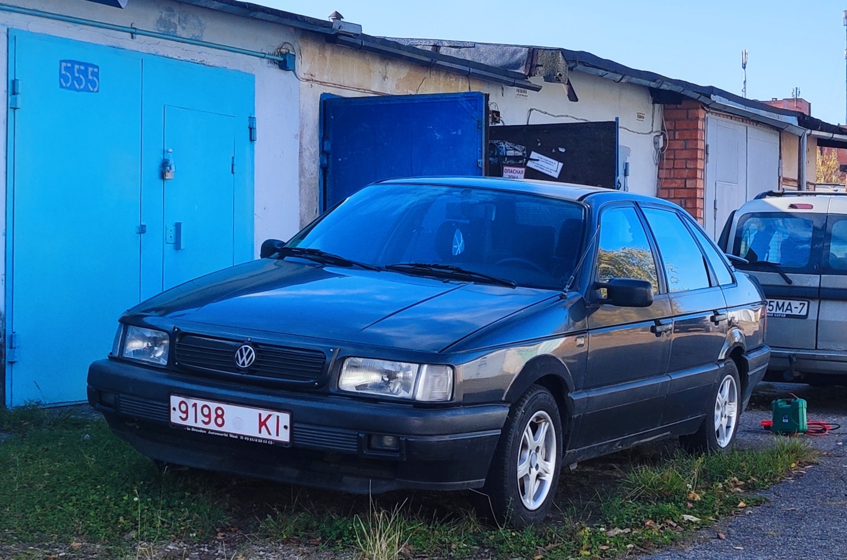 9198 KI, Volkswagen Passat 3rd gen Sedan (B3; 35i), 1988–1993
