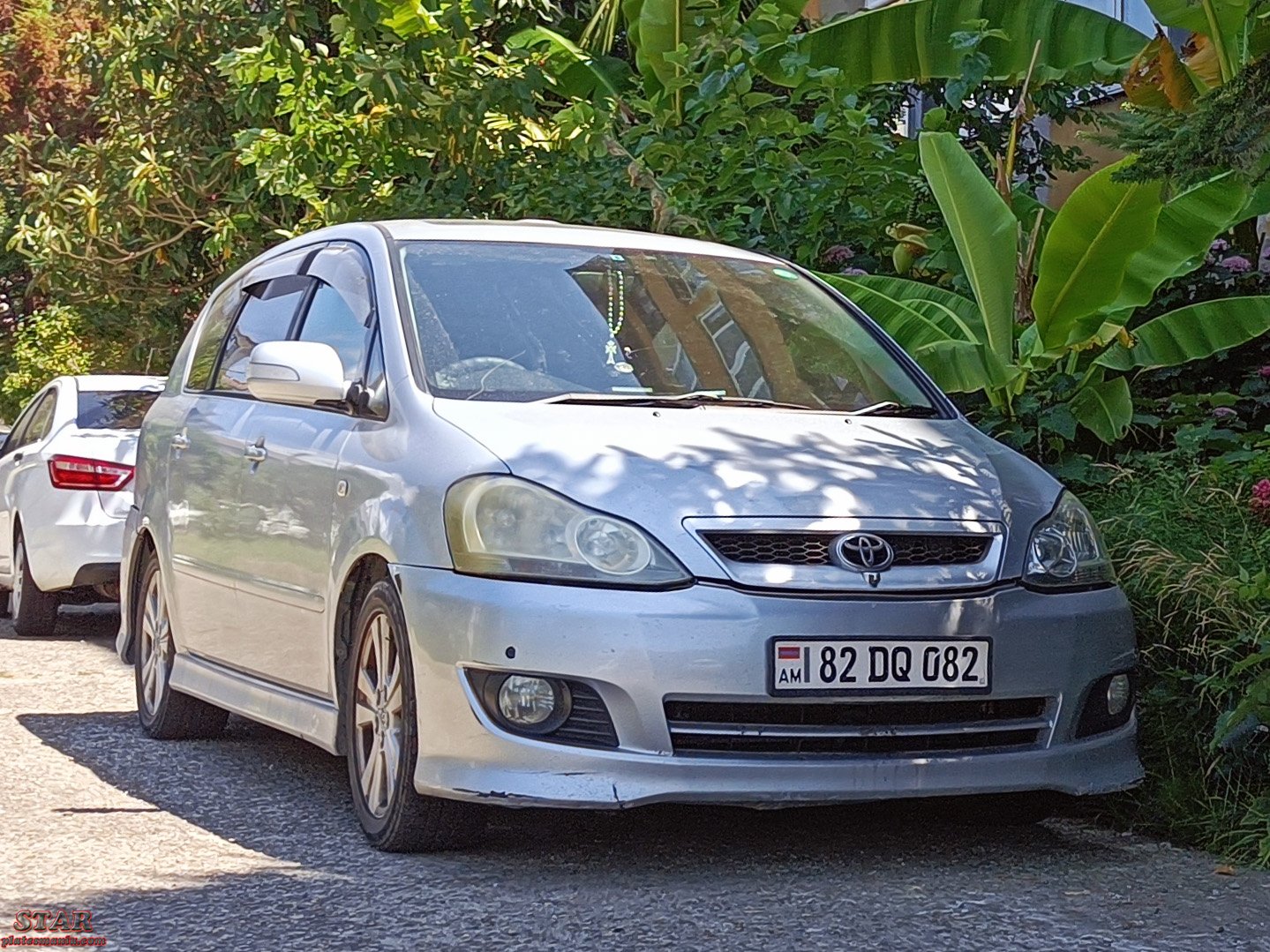 82 DQ 082, Toyota Ipsum 2nd gen (M20), 2001–2009