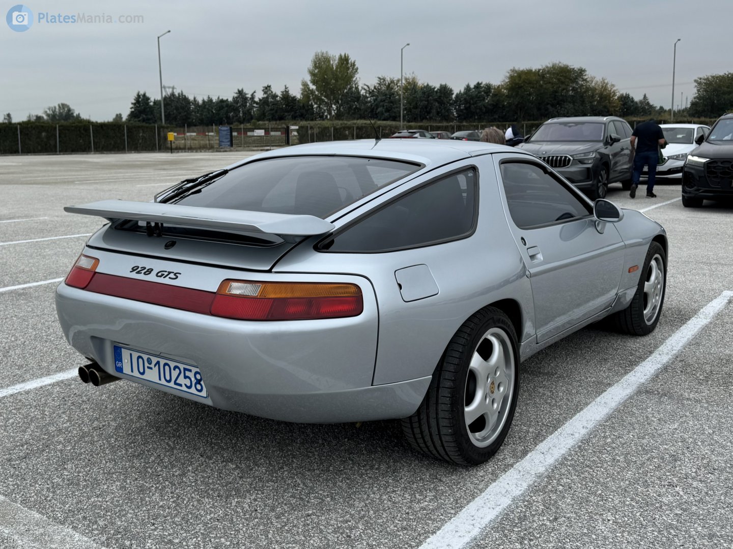 IO-10258, Porsche 928 1st gen (942), 1977–1986