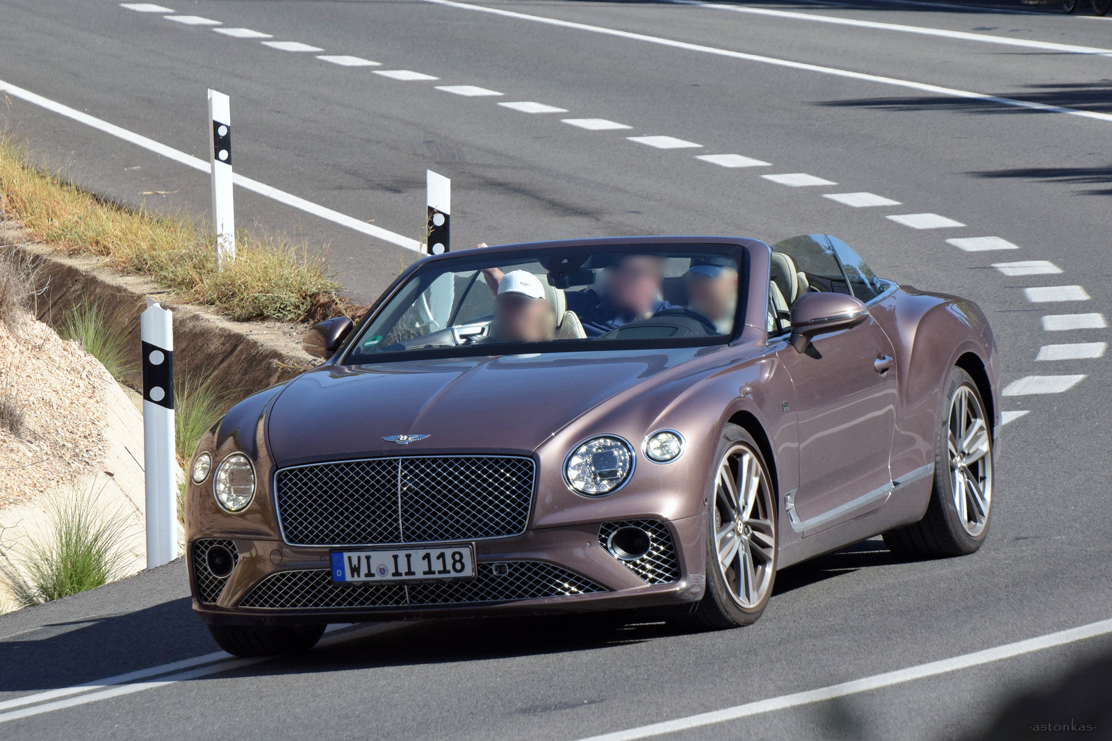 WI II 118, Bentley Continental 6th gen GTC, 2019–2024