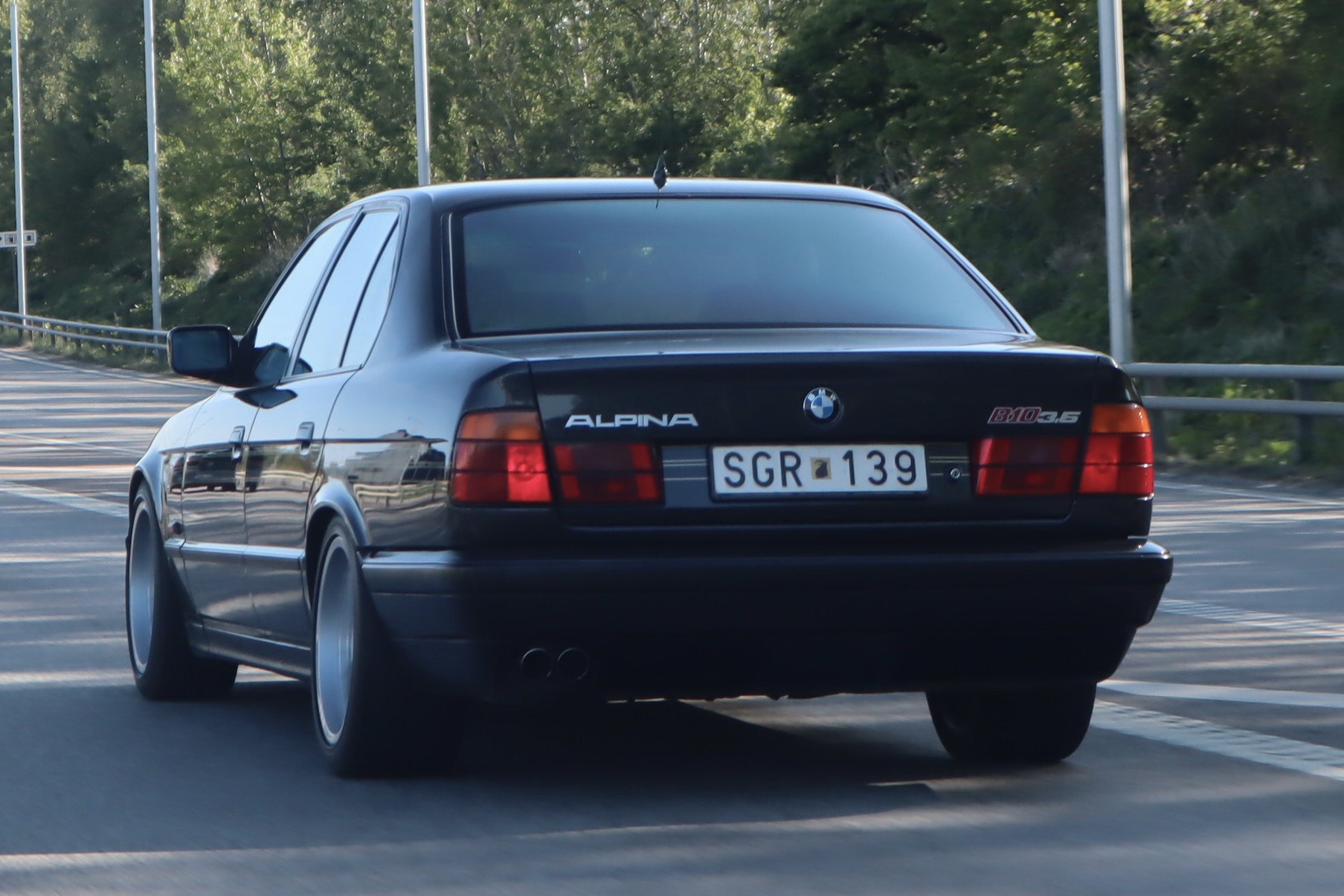 SGR 139, BMW 5 Series 3rd gen Alpina B10 Sedan (E34), 1988–1996