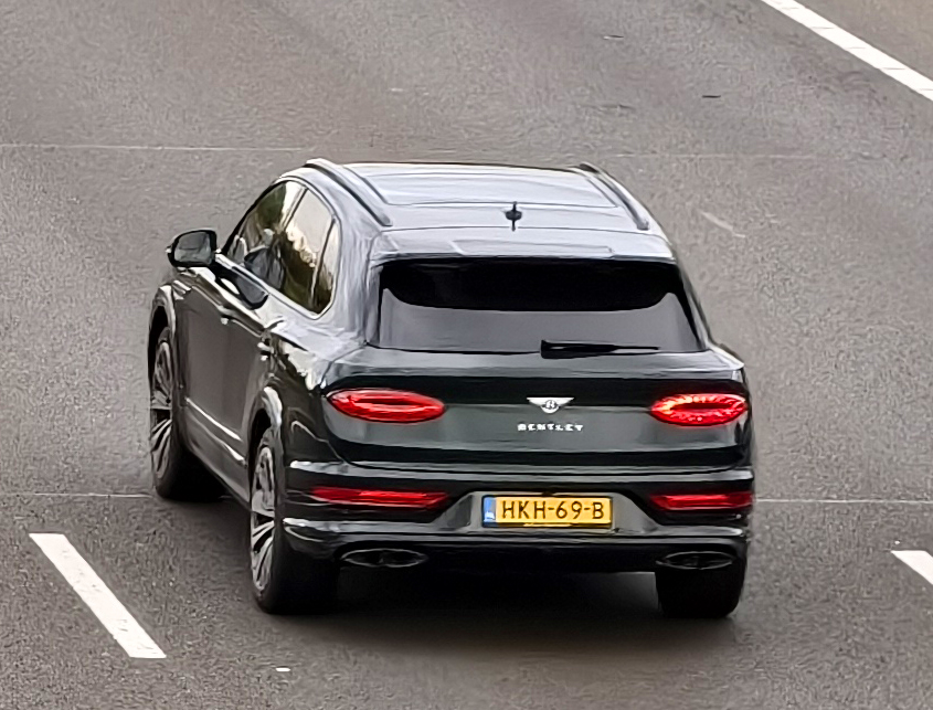 HKH-69-B, Bentley Bentayga 1st gen (PL71), facelift, 2020–