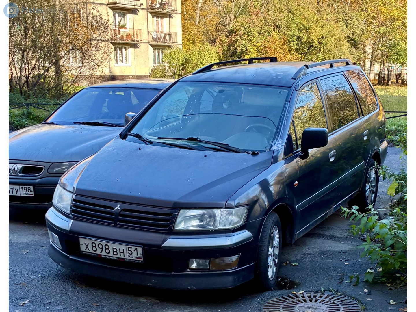 х 898 вн 51, Mitsubishi Space Wagon 3rd gen (N50), 1997–2003