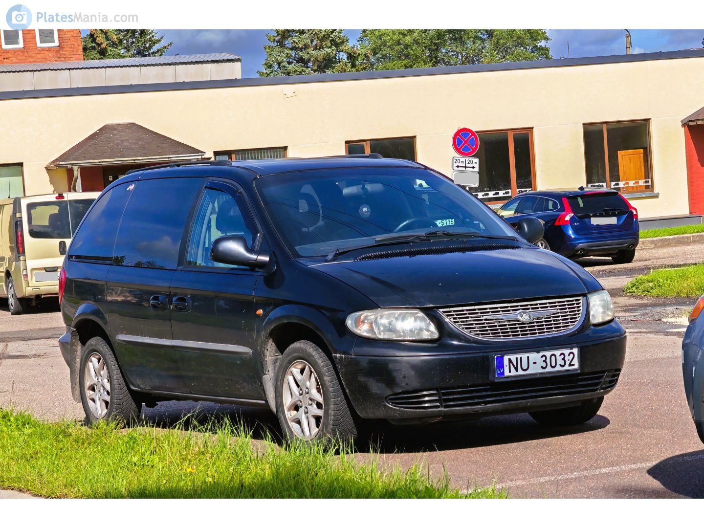 NU-3032, Chrysler Voyager 4th gen (RS), 2000–2007