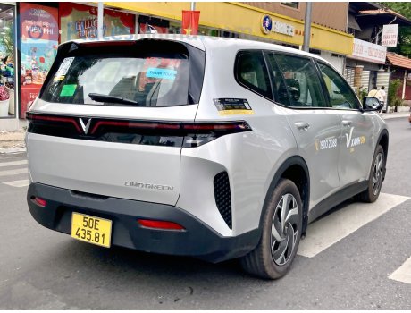 50E-435.81, VinFast Limo Green