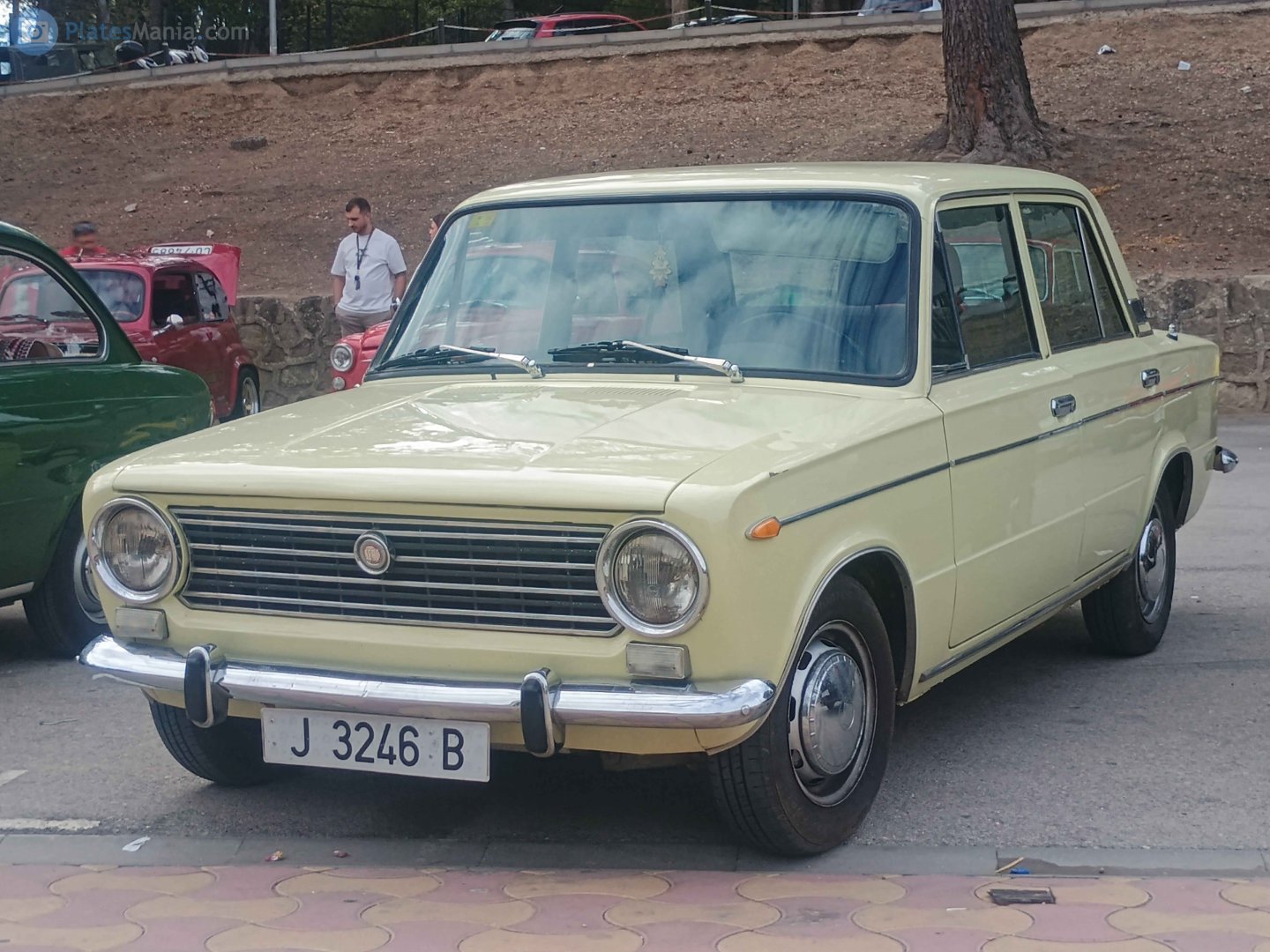 J 3246 B, SEAT 124 1st gen (FA/FB) Berlina, 1968-1975