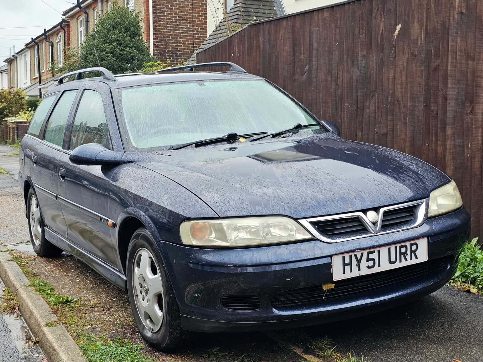 HY51URR, Vauxhall Vectra 1st gen Estate (B; J96), 1997–2002