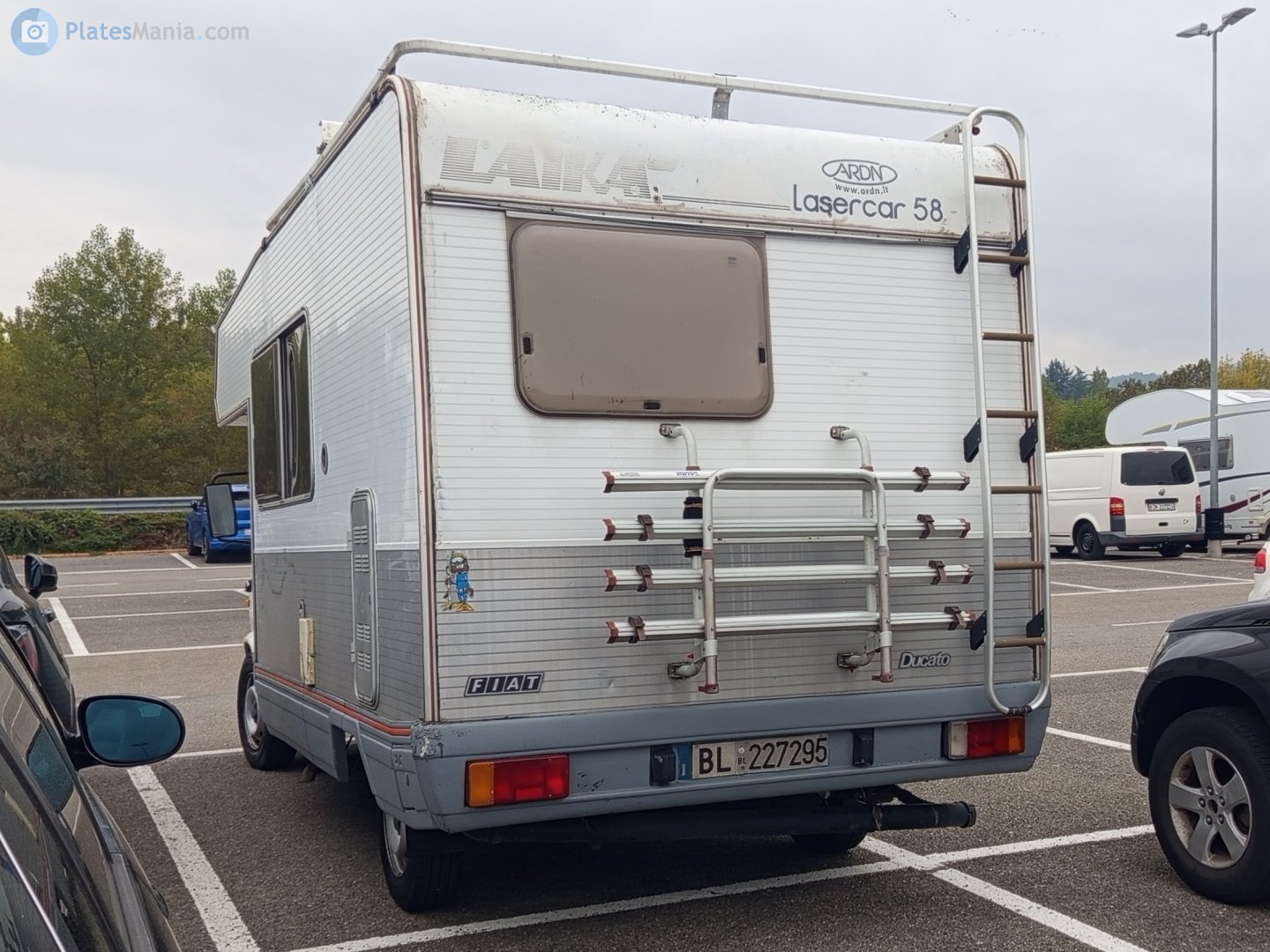 BL 227295, Laika Lasercar 