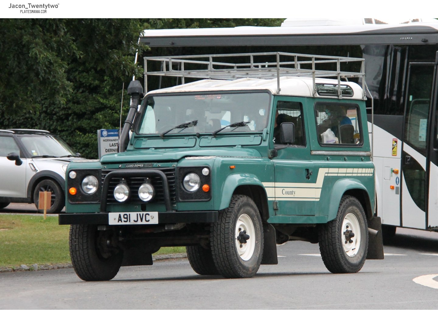 A91JVC, Land Rover Defender 1st gen 90
