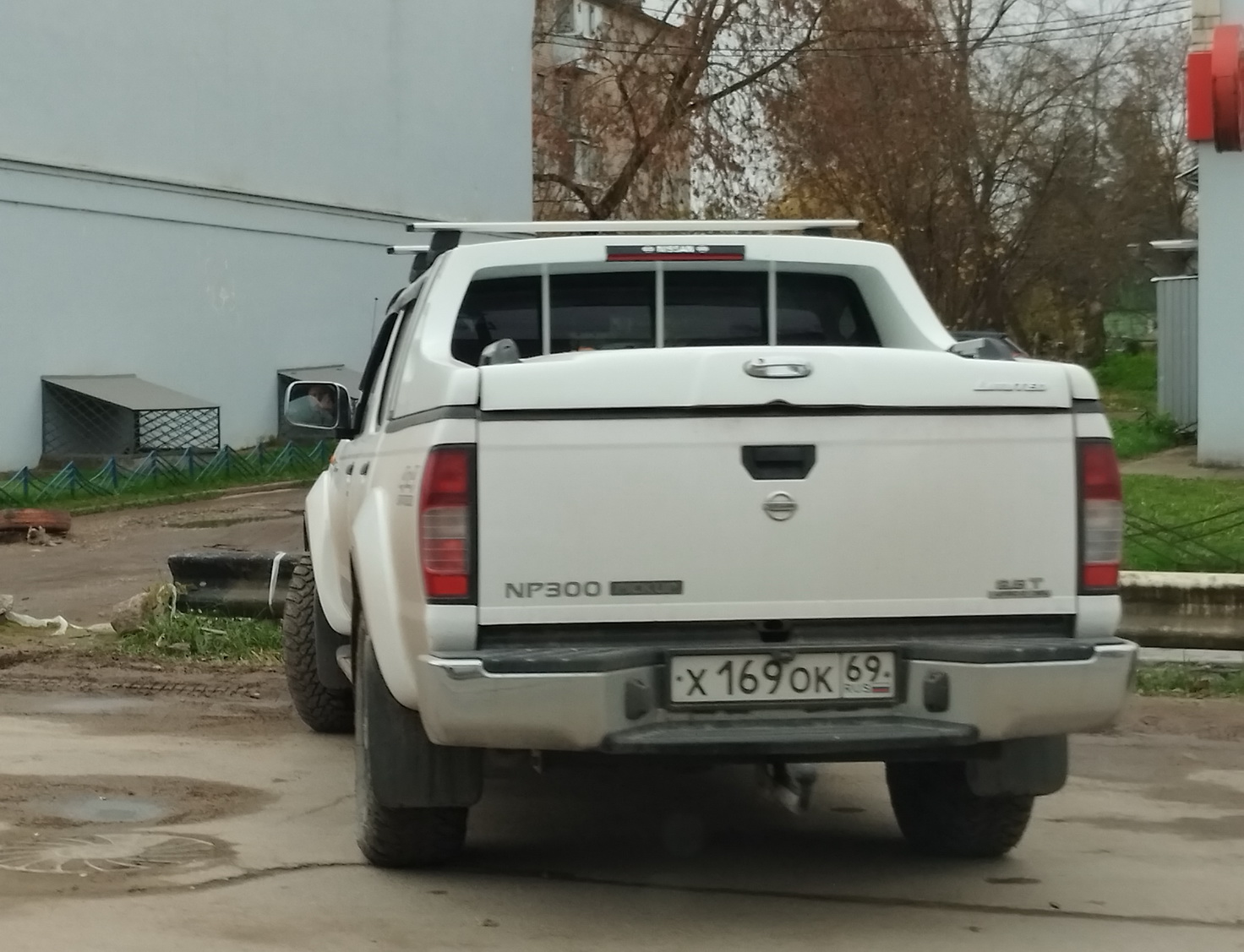х 169 ок 69, Nissan NP300 1st gen Pickup (D22), 2008–