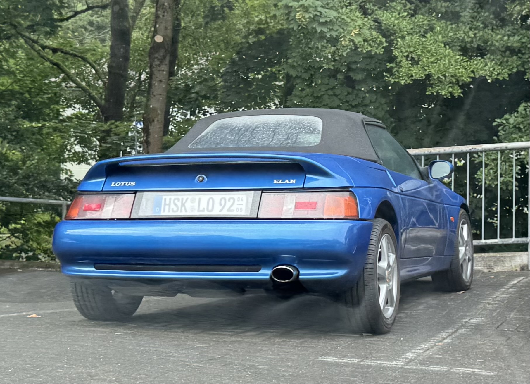 HSK LO 92 (04/09), Lotus Elan 2nd gen (M100), 1989–1995