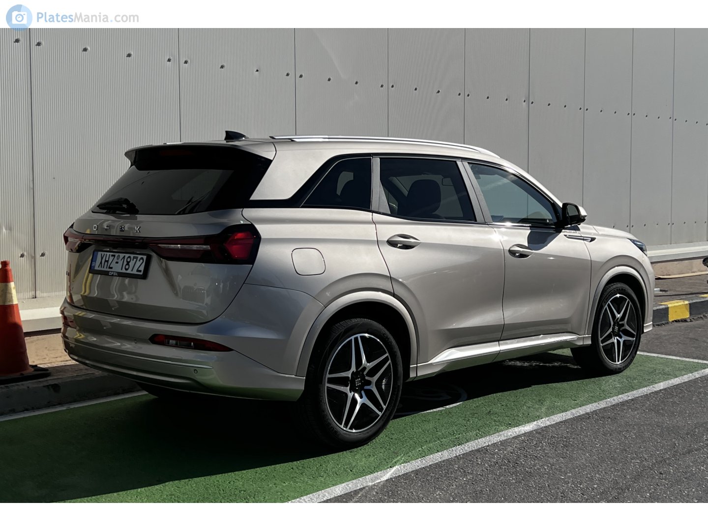 XHZ-1872, DFSK (Fengon/Glory) 600/E5 