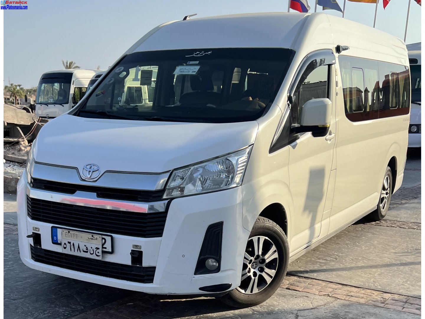 ٥٦١٨ فنج, Toyota HiAce 
