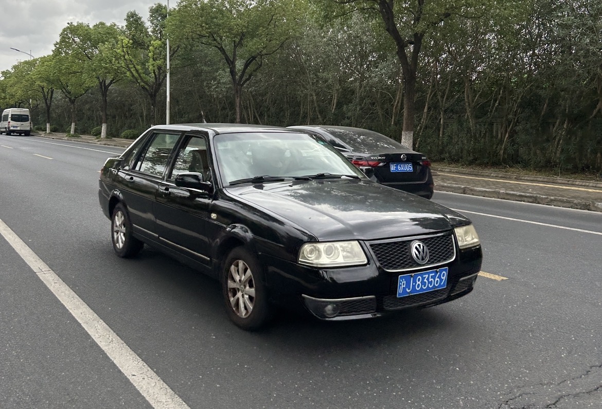 沪J·83569, Volkswagen Santana 1st gen (3000) Sedan (CN- and BR-market), 2nd facelift, 2004–2008 (1998–2006 for BR-market)