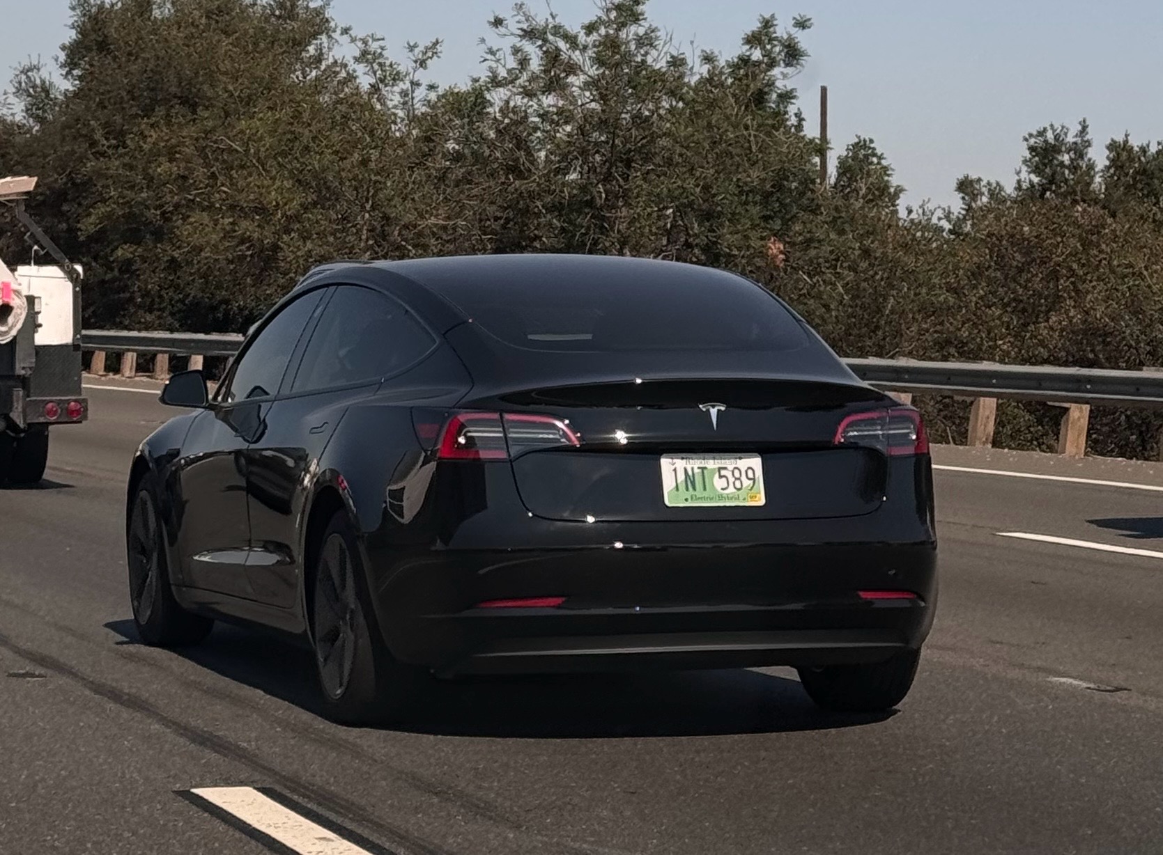 1NT 589, Tesla Model 3 1st gen (5YJ3), 2017–2023