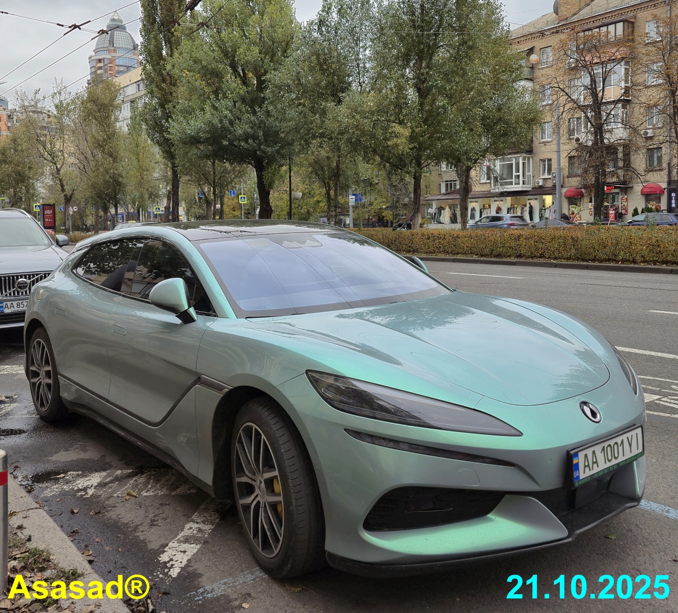 AA 1001 YI, Denza (Tengshi) Z9 1st gen GT Shooting-brake EV, 2024–