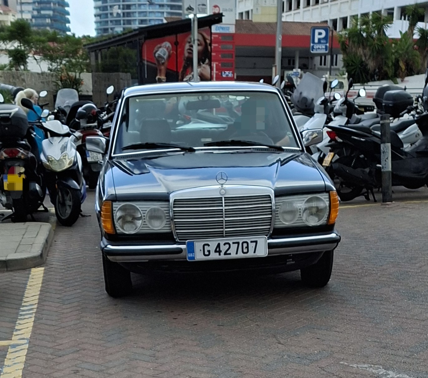 G 42707, Mercedes-Benz E-Klasse 200–300 Sedan (W123), 1975­–1986