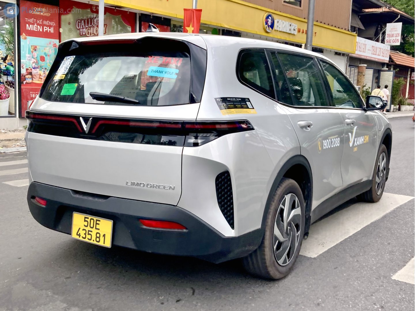 50E-435.81, VinFast Limo Green 