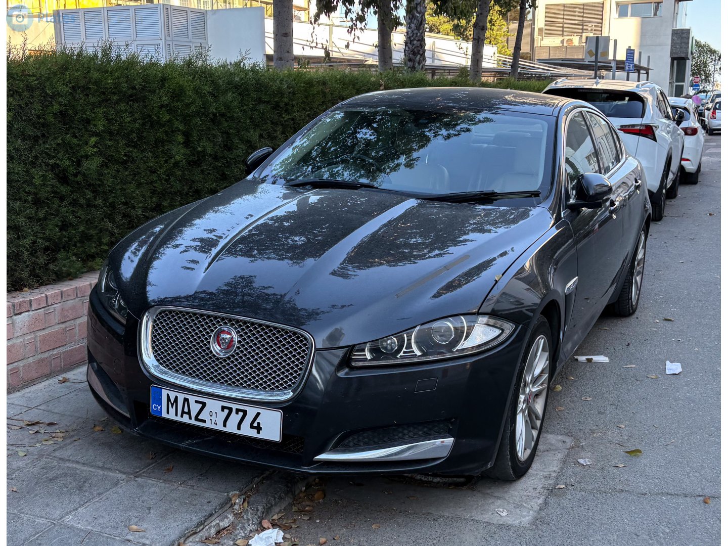 MAZ 774, Jaguar XF 1st gen Sedan (X250), facelift, 2011–2015