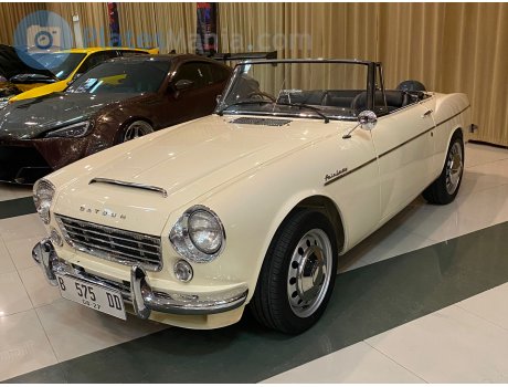 B 575 DD, Datsun Fairlady