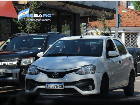 AC 370 XW, Toyota Etios