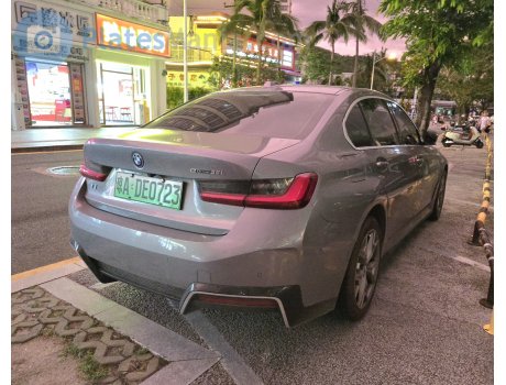 琼A·DE0723, BMW i3