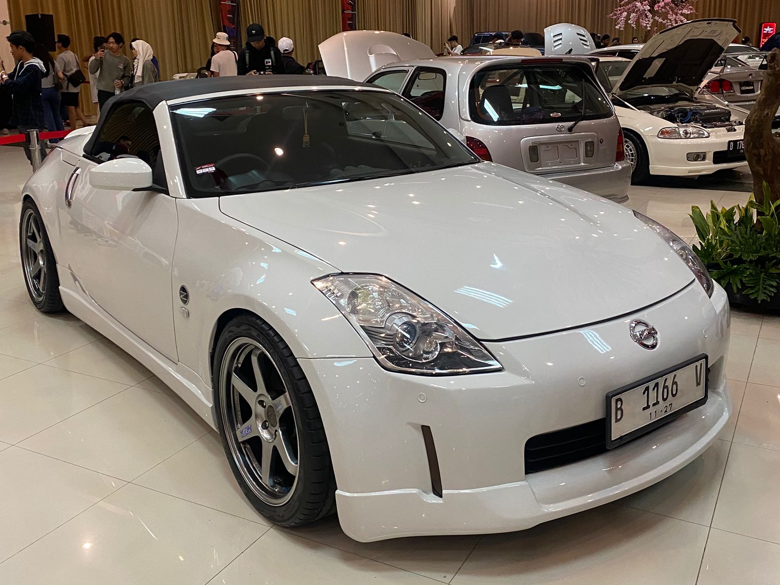 B 1166 V, Nissan 350Z 1st gen Roadster (Z33), 2003–2007