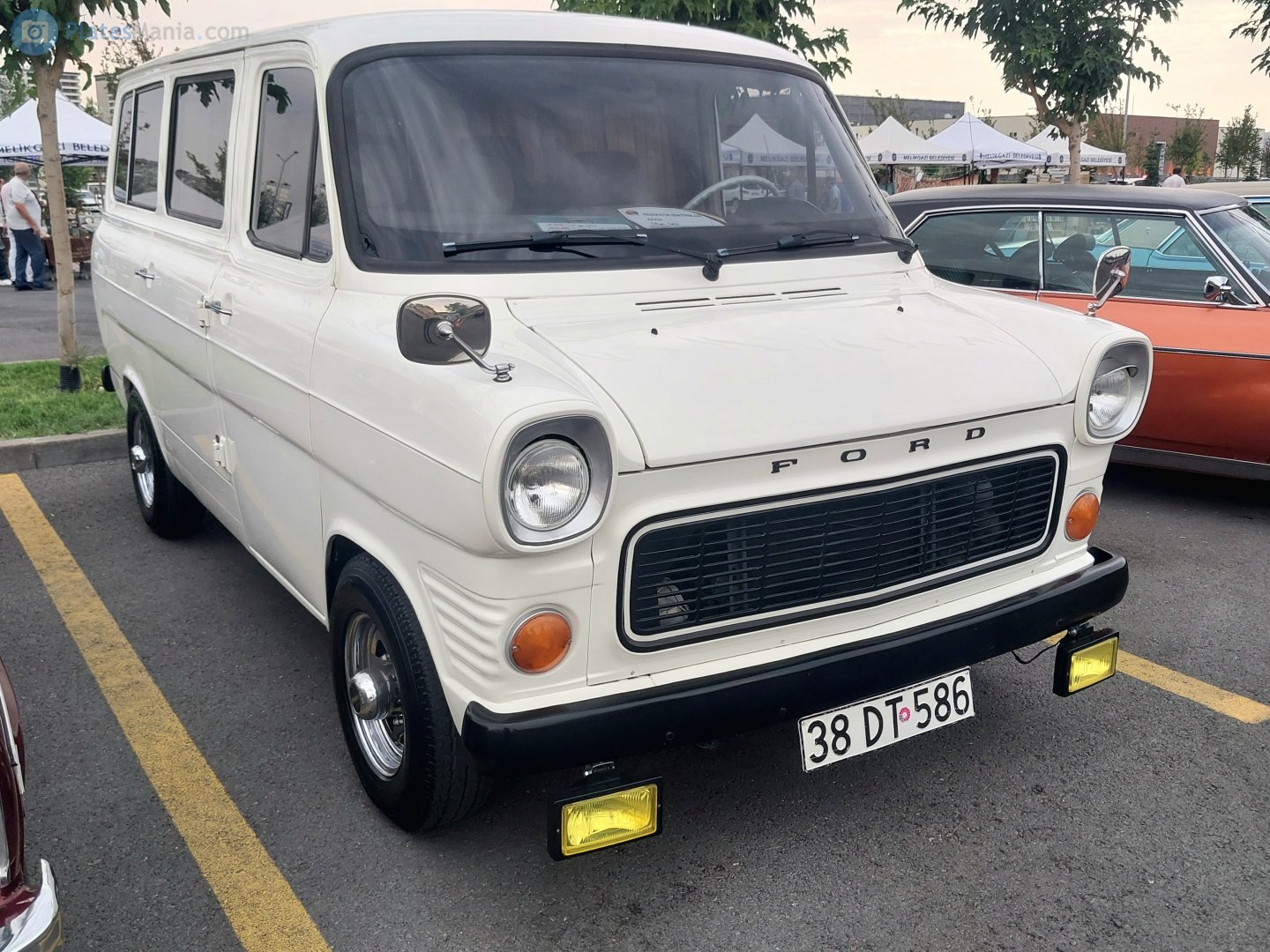 38 DT 586, Ford Transit 1st gen Van, 1965–1977