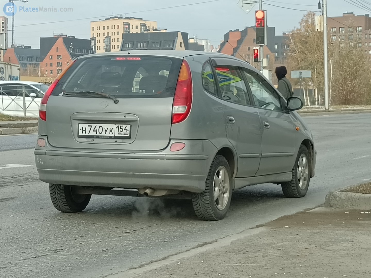 н 740 ук 154, Nissan Tino 1st gen (V10), 1998–2003