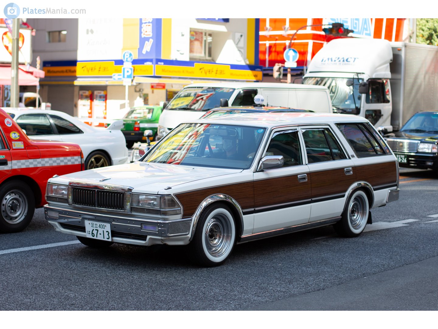 足立 400 は 6713, Nissan Cedric 6th gen Wagon (Y30), 1983–1999
