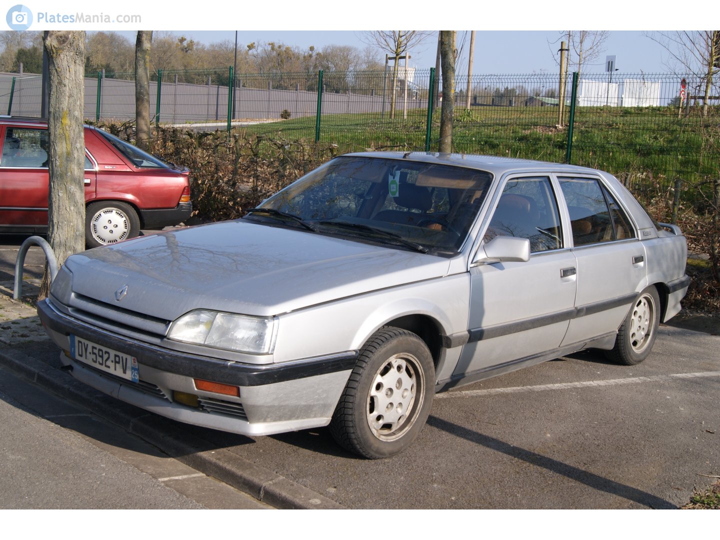 DY-592-PV, Renault 25 1st gen (B29), facelift, 1988–1992