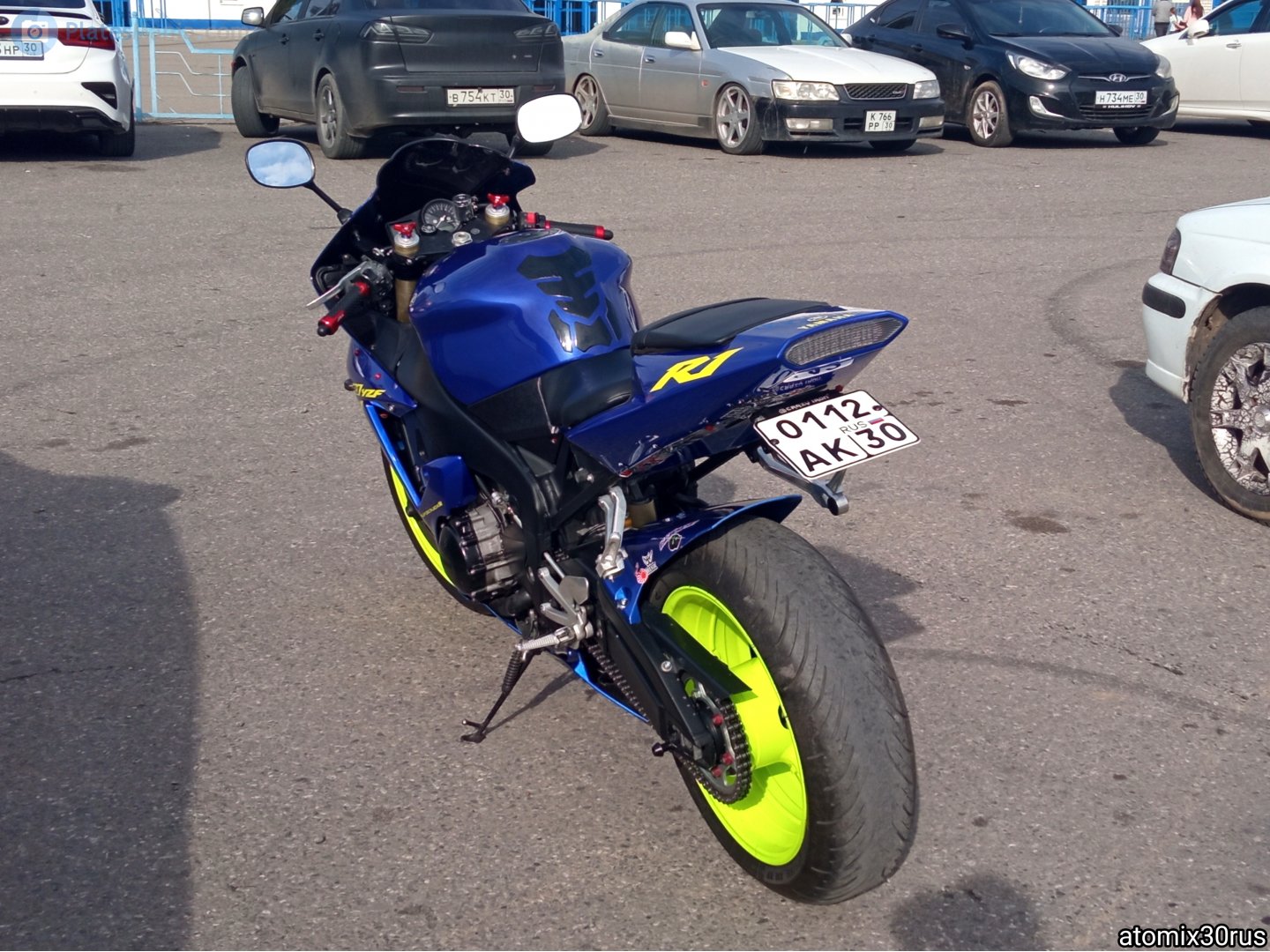 0112 ак 30, Yamaha YZF 1st gen R1, 1998–1999